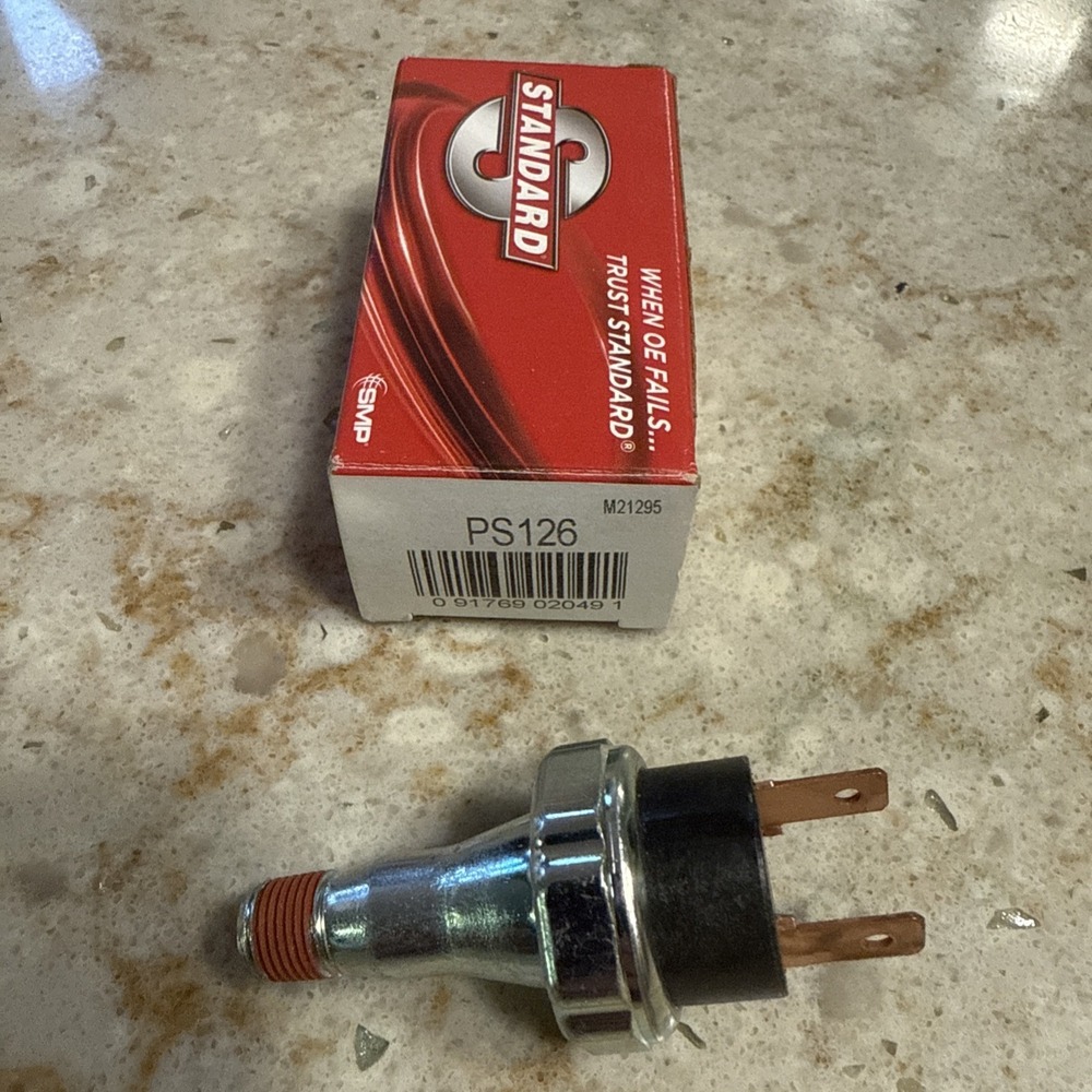 Standard Auto‎ Parts PS126 Oil Pressure Switch Commutateur Interruptor NOS